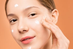 Как да предпазим кожата на лицето от появата на пигментни петна?